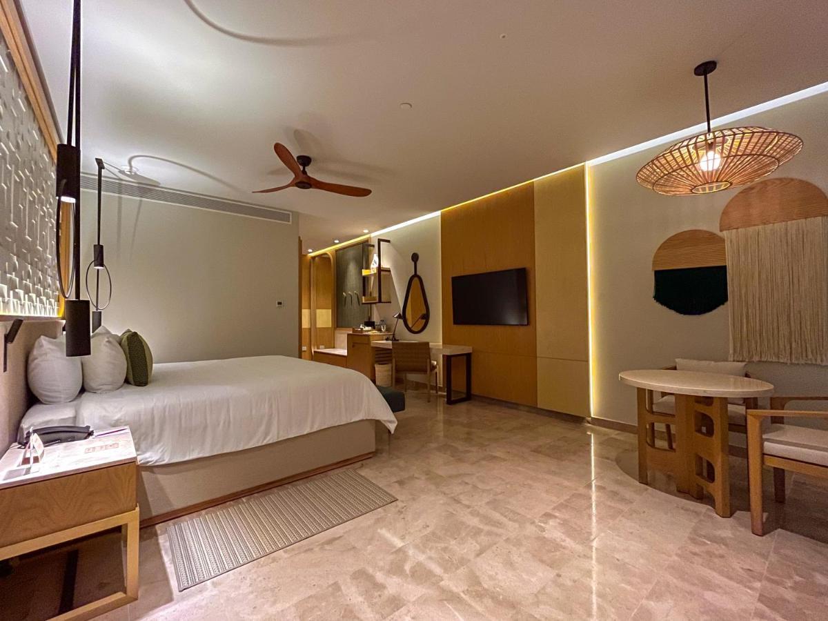 Haven Riviera Cancun (Adults Only) Alfredo V. Bonfil المظهر الخارجي الصورة Junior Suite at the Grand at Moon Palace