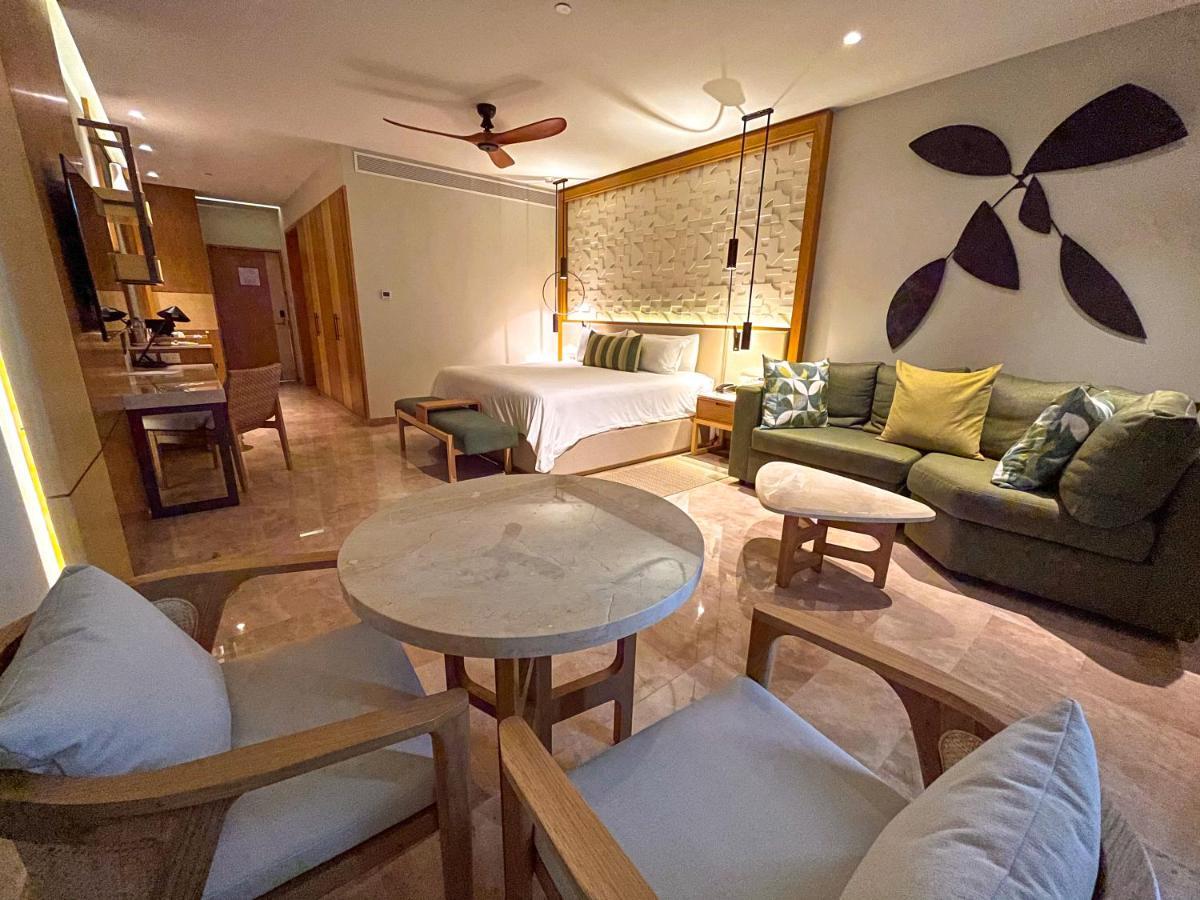 Haven Riviera Cancun (Adults Only) Alfredo V. Bonfil المظهر الخارجي الصورة A suite at the resort