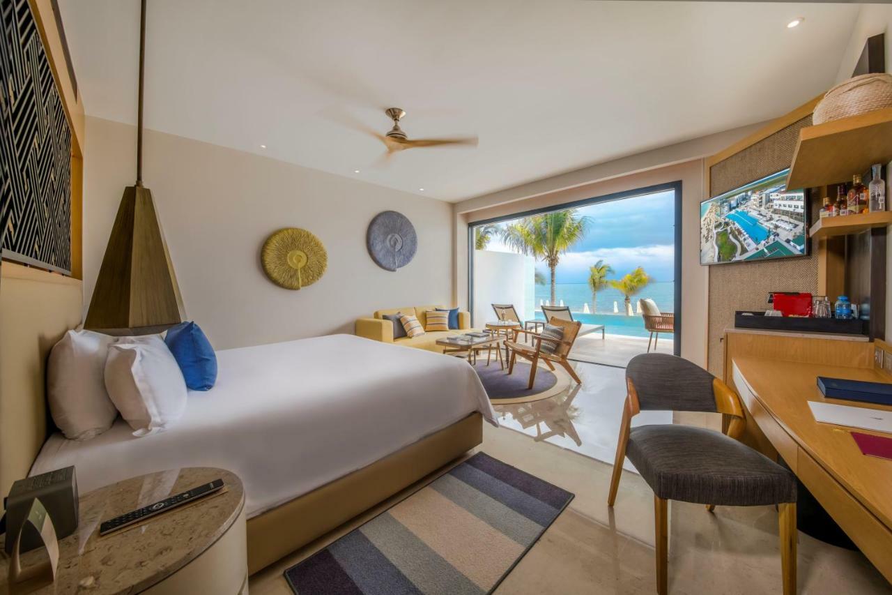 Haven Riviera Cancun (Adults Only) Alfredo V. Bonfil المظهر الخارجي الصورة A room at the hotel